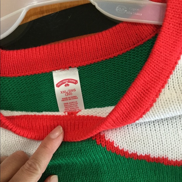 Christmas Sweater New 🎄⛄️ - Picture 2 of 4